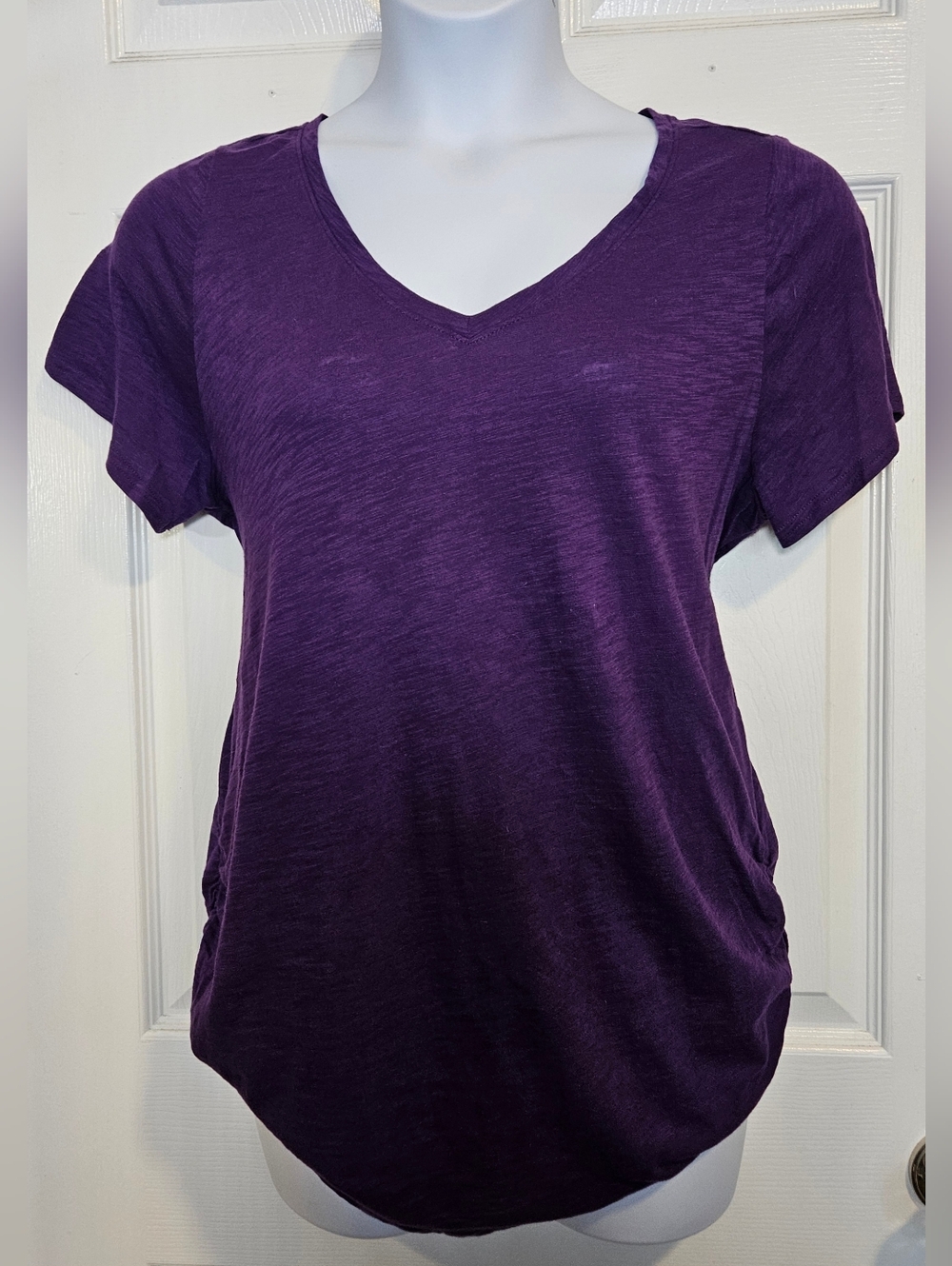 Lane Bryant Purple V-Neck Short Sleeve Tee 100% Cotten. 14/16